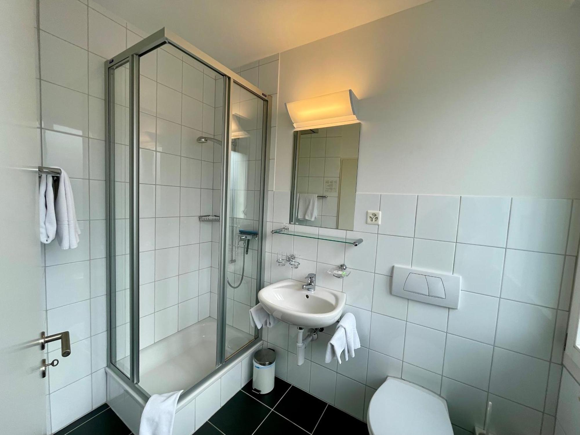 Hotel Movieworld Spiez Zewnętrze zdjęcie